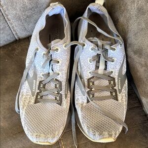 Brooks Light Gray and light purpleish Athletic Shoes (very used)